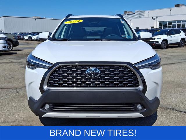 2024 Toyota Corolla Cross XLE