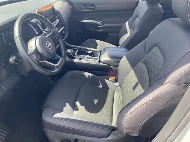 2025 Nissan Pathfinder SV FWD
