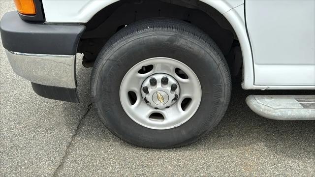 2024 Chevrolet Express Cargo Van RWD 2500 Regular Wheelbase WT