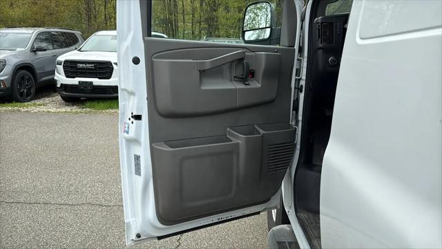 2024 Chevrolet Express Cargo Van RWD 2500 Regular Wheelbase WT