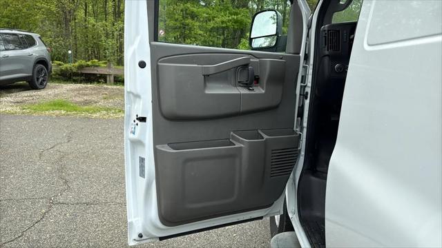 2024 Chevrolet Express Cargo Van RWD 2500 Regular Wheelbase WT