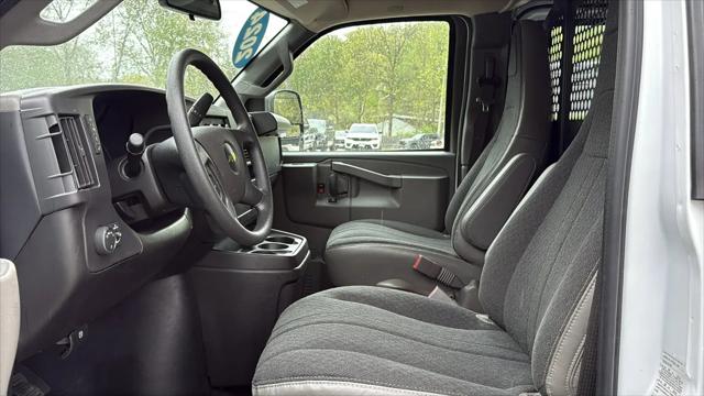 2024 Chevrolet Express Cargo Van RWD 2500 Regular Wheelbase WT