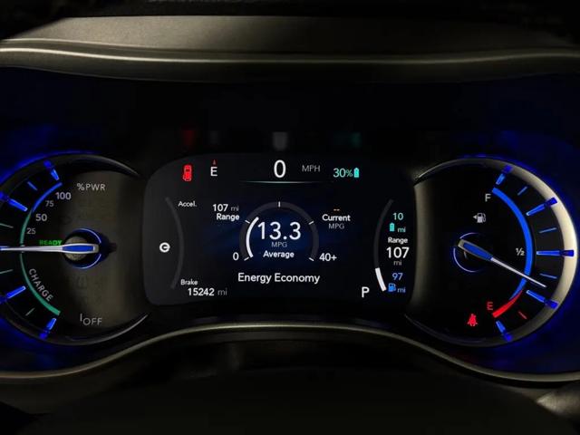 2025 Chrysler Pacifica Hybrid Select
