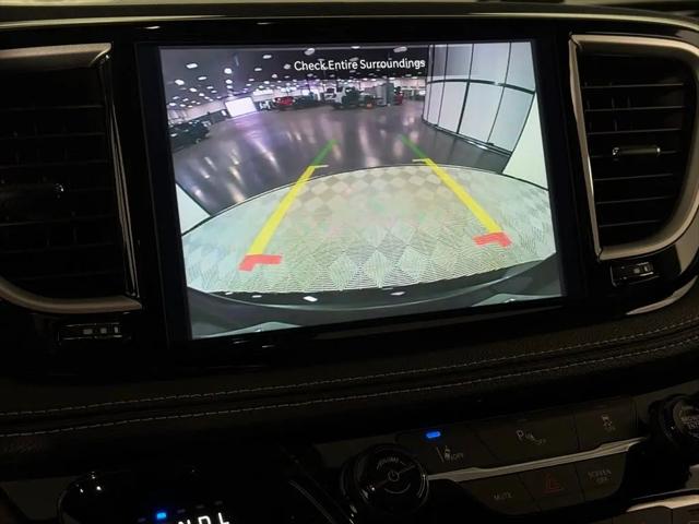 2025 Chrysler Pacifica Hybrid Select