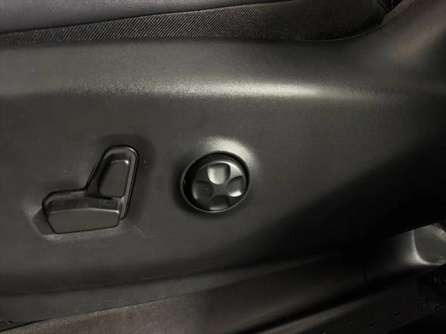 2025 Chrysler Pacifica Hybrid Select