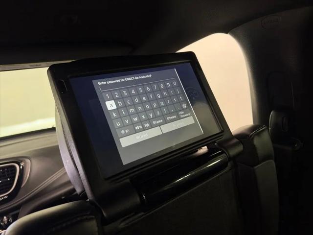 2025 Chrysler Pacifica Hybrid Select