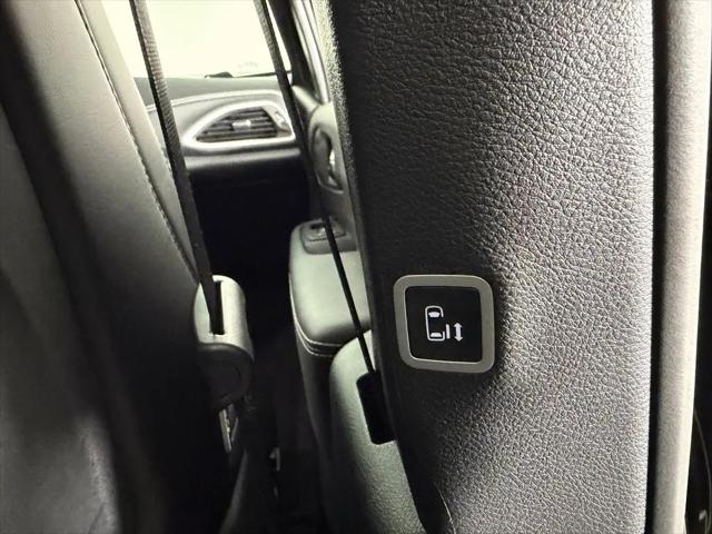 2025 Chrysler Pacifica Hybrid Select