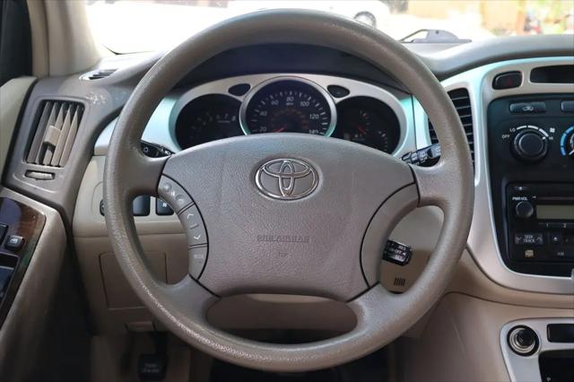 2005 Toyota Highlander Base V6