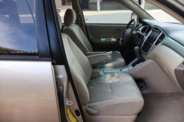 2005 Toyota Highlander Base V6