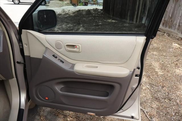 2005 Toyota Highlander Base V6