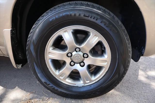 2005 Toyota Highlander Base V6