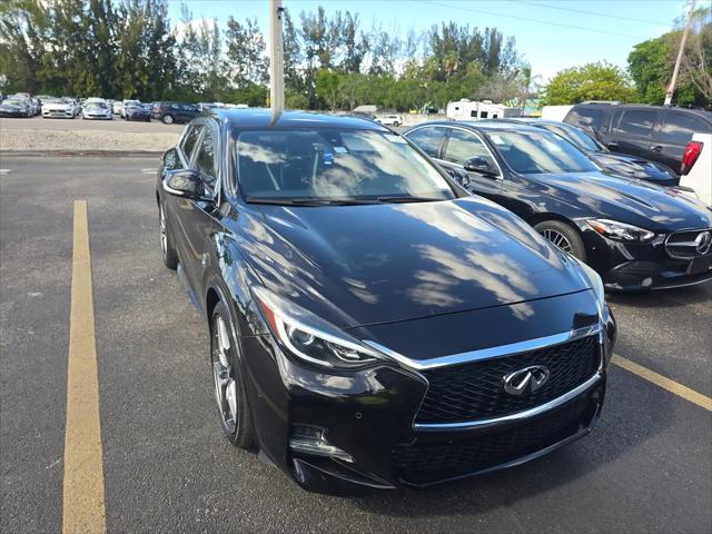 2017 INFINITI QX30 Sport