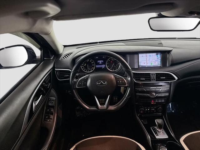 2017 INFINITI QX30 Sport