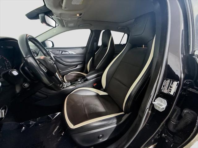 2017 INFINITI QX30 Sport