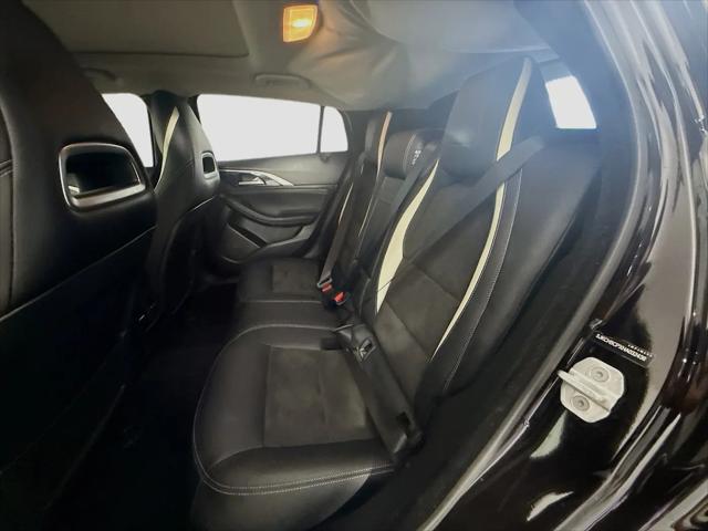 2017 INFINITI QX30 Sport