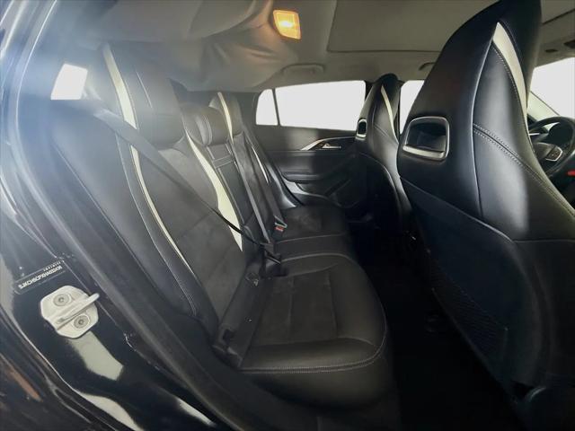 2017 INFINITI QX30 Sport