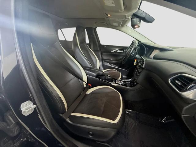 2017 INFINITI QX30 Sport