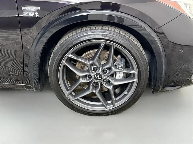 2017 INFINITI QX30 Sport