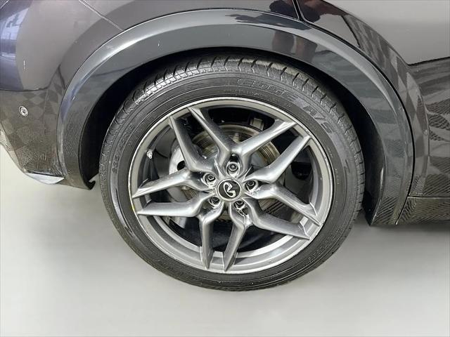 2017 INFINITI QX30 Sport