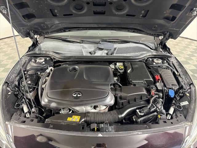 2017 INFINITI QX30 Sport