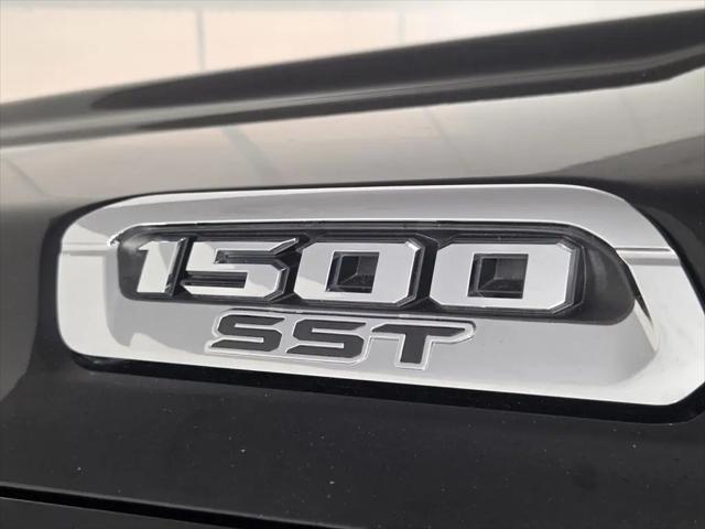 2025 Ram 1500 Laramie Crew Cab 4x4 5'7" Box