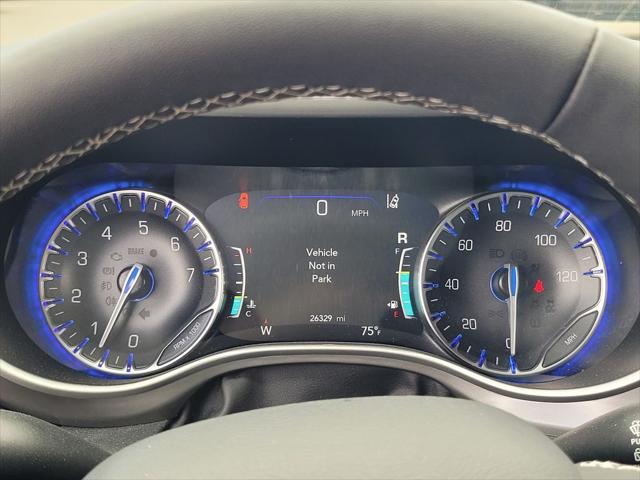 2025 Chrysler Pacifica Select