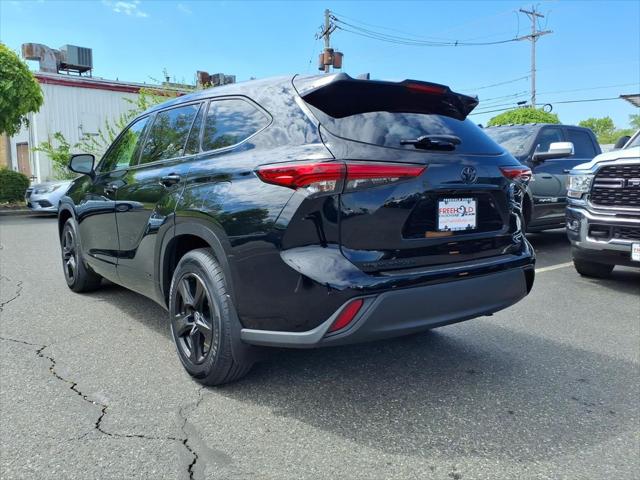 2021 Toyota Highlander LE