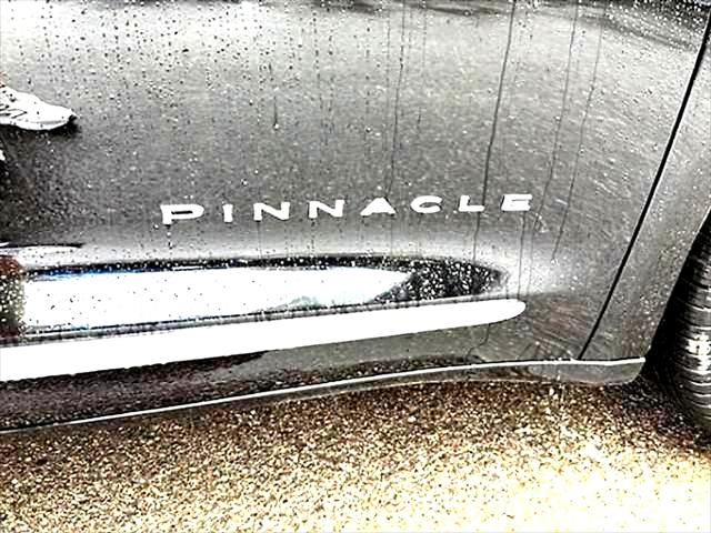 2026 Chrysler Pacifica Pinnacle AWD