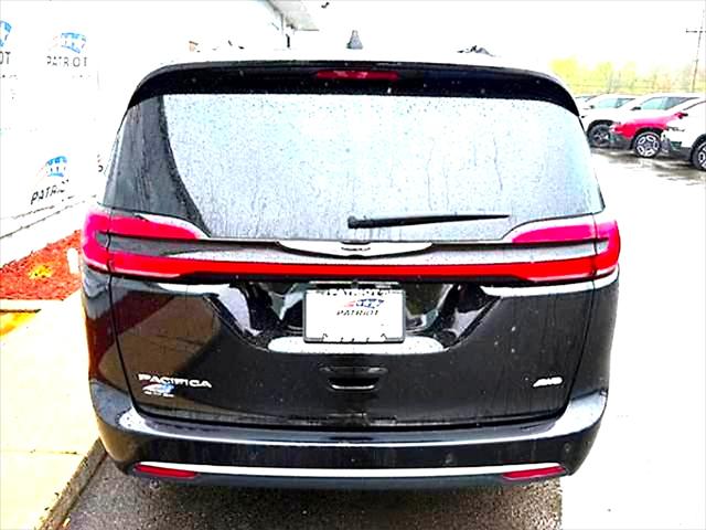 2026 Chrysler Pacifica Pinnacle AWD