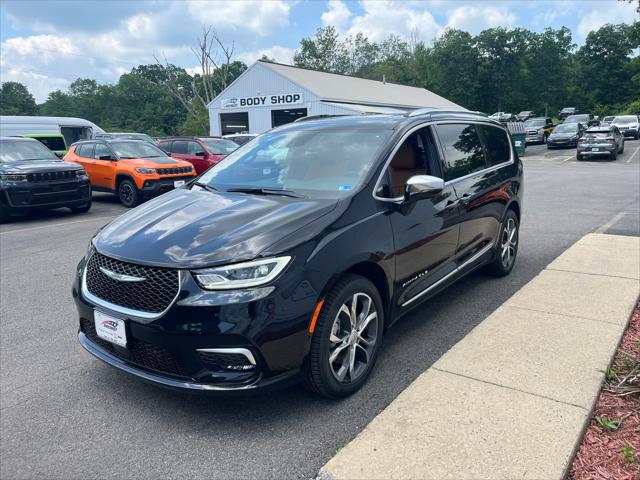 2026 Chrysler Pacifica Pinnacle AWD