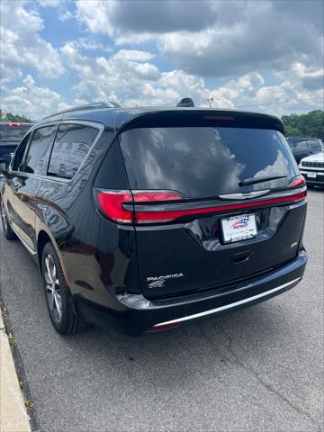 2026 Chrysler Pacifica Pinnacle AWD