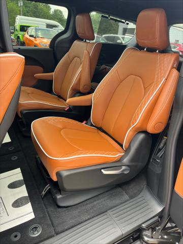2026 Chrysler Pacifica Pinnacle AWD