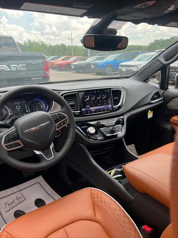 2026 Chrysler Pacifica Pinnacle AWD