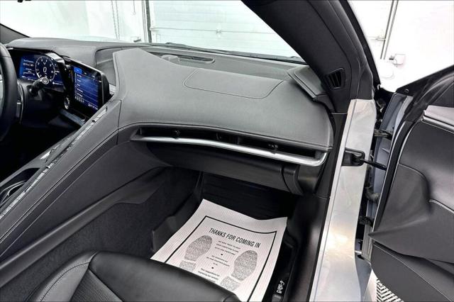 2022 Chevrolet Corvette Stingray RWD Convertible 2LT
