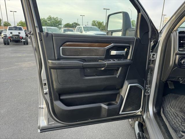 2024 Ram 3500 Laramie Crew Cab 4x4 8' Box