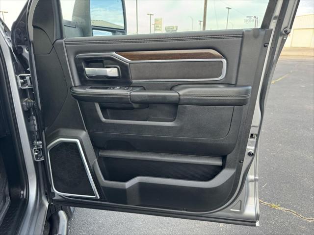 2024 Ram 3500 Laramie Crew Cab 4x4 8' Box
