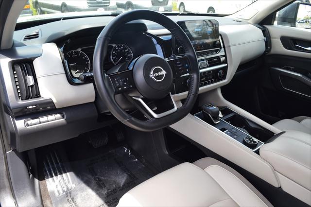 2022 Nissan Pathfinder SL 4WD