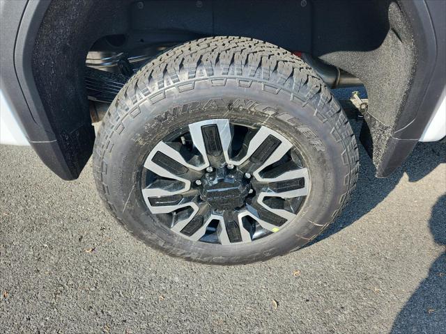 2026 GMC Sierra 2500HD Crew Cab, Standard Bed, Denali Ultimate, 4WD