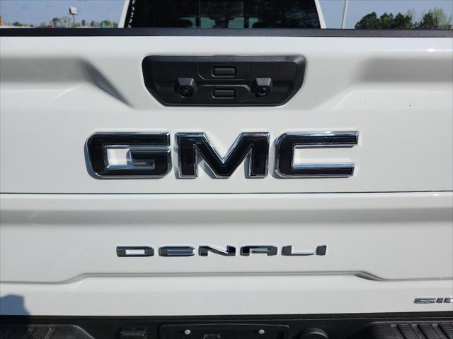 2026 GMC Sierra 2500HD Crew Cab, Standard Bed, Denali Ultimate, 4WD