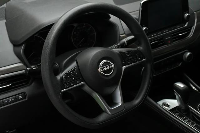 2023 Nissan Altima SV FWD