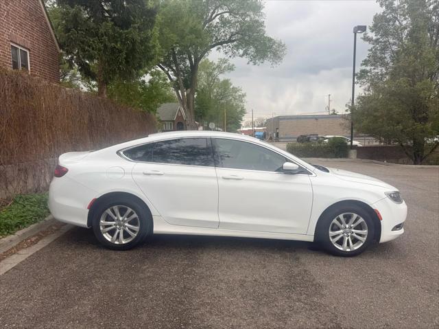 2016 Chrysler 200 Limited