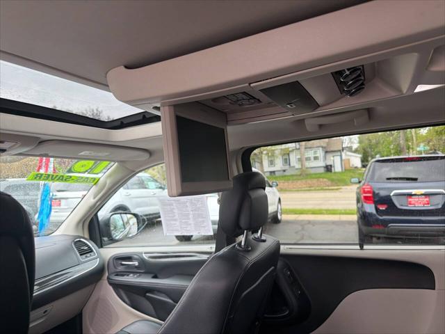 2016 Chrysler Town & Country Touring-L Anniversary Edition
