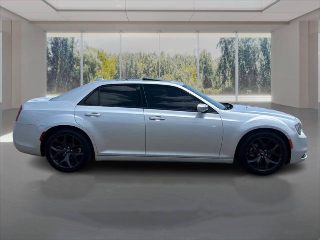 2022 Chrysler 300 S