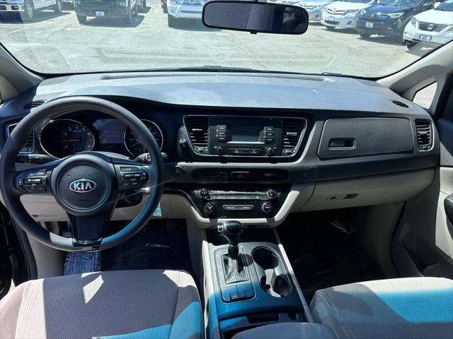 2016 Kia Sedona LX