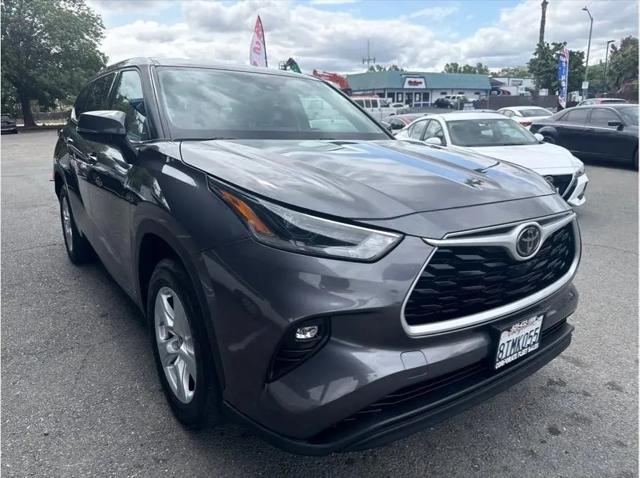 2021 Toyota Highlander LE