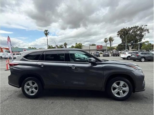 2021 Toyota Highlander LE