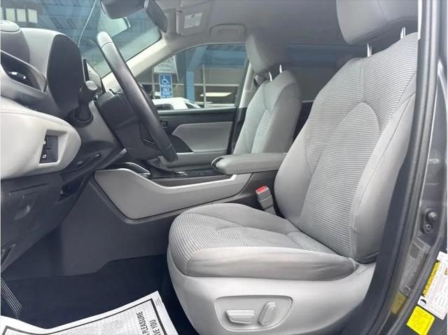 2021 Toyota Highlander LE