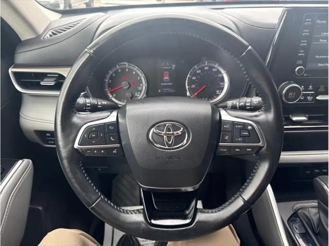 2021 Toyota Highlander LE