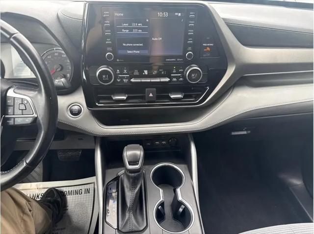 2021 Toyota Highlander LE
