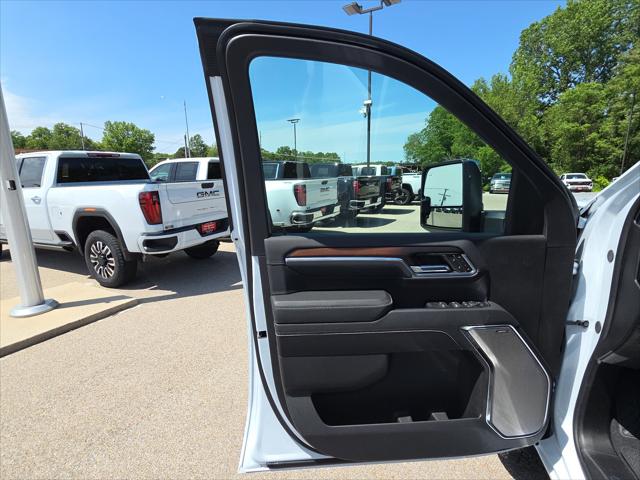2026 GMC Sierra 2500HD Crew Cab, Standard Bed, Denali, 4WD